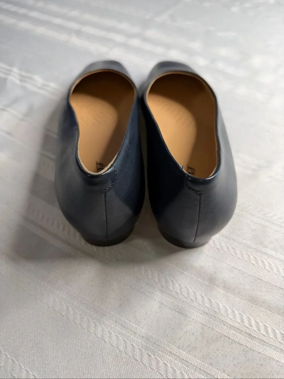 Trotters Women’s Navy Blue Honor Flats Comfort Shoes Size 7.5 7 1/2 M